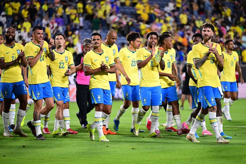Seleção Brasileira comemora vitória sobre a Croácia por 3 a 1