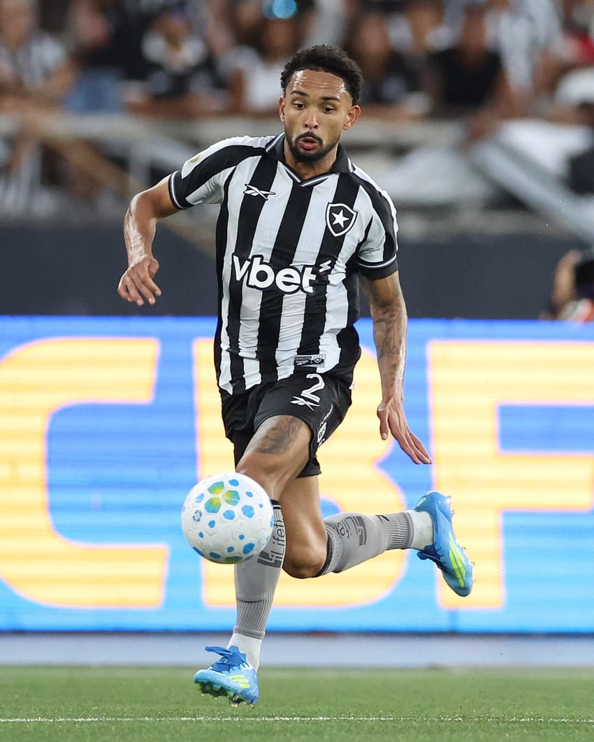 Vitinho em ação em Botafogo x Chapecoense (Foto: Vítor Silva/Botafogo)