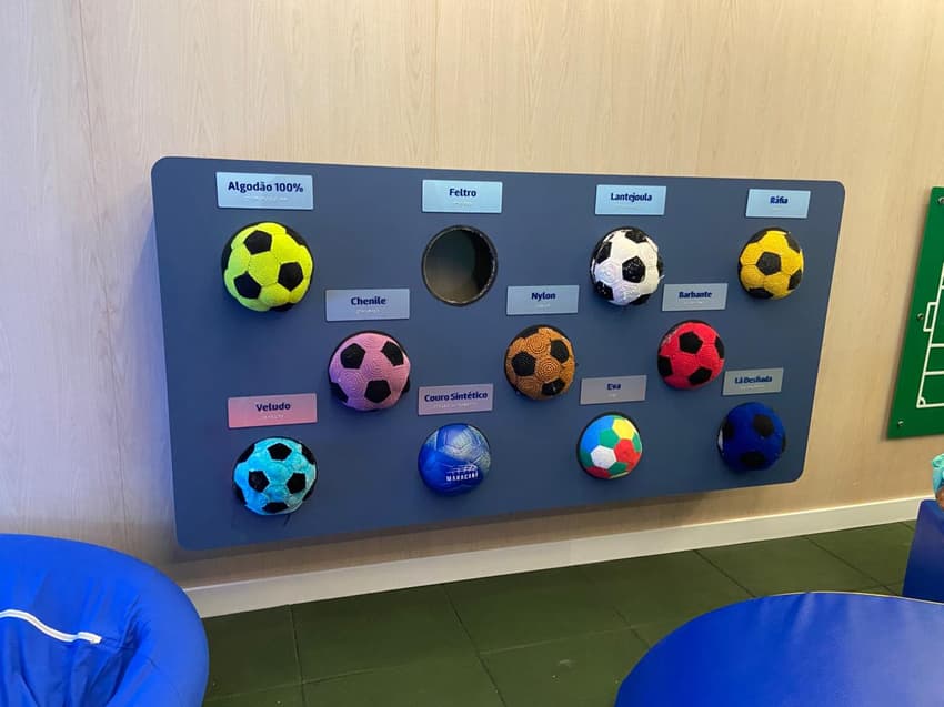 Detalhes da sala sensorial do Maracanã (Foto: Pedro Brandão/ Lance!)