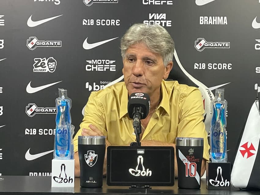 Renato Gaúcho durante a coletiva do Vasco (Foto: Pedro Cobalea/Lance!)