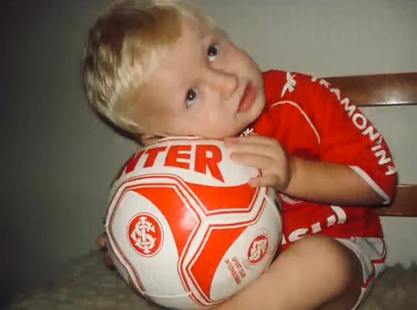 Ramon é torcedor do Internacional desde a infância (Foto: Arquivo Pessoal)