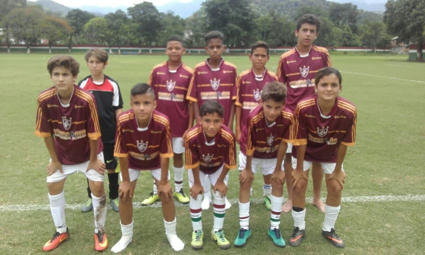 Louvain era a única menina na escolinha do Fluminense em São Pedro da Aldeia. (Foto: arquivo pessoal)