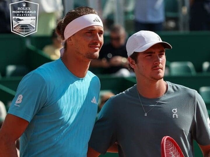 Alexander Zverev (esquerda) e João Fonseca (direita) pelas quartas de final do Masters 1000 de Monte Carlo (Foto: Reprodução/Masters 1000 de Monte Carlo)