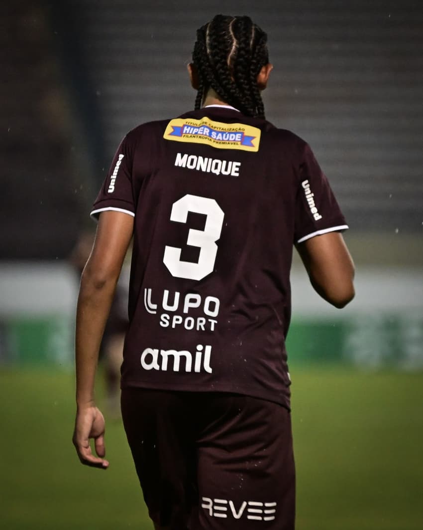 Monique é uma das promessas da Ferroviária. (Foto: Ferroviária/Divulgação)