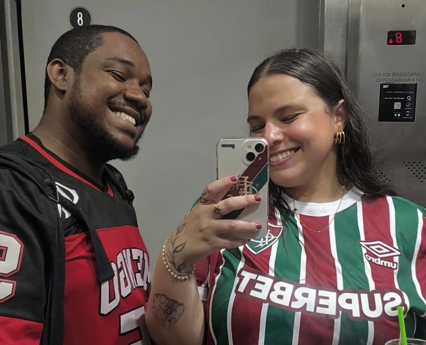 Isabela Cunha, de Fluminense, junto com o namorado, de Flamengo (Foto: Arquivo Pessoal)