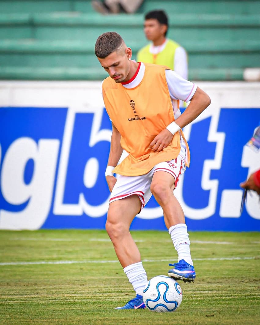 Rafael Lutkowski, do Ind. Petrolero, encontrará o Botafogo (Foto: Divulgação)