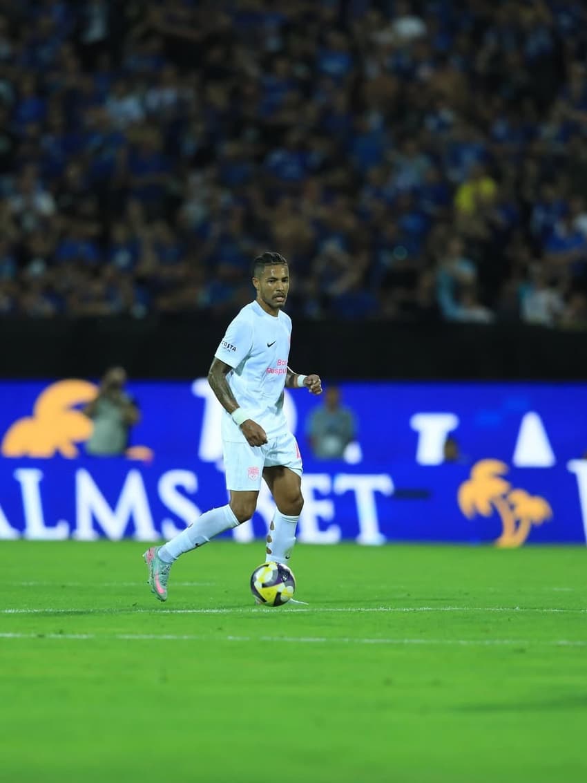 Ygor Nogueira em ação pelo Sabah, no Azerbaijão (Foto: Divulgação)