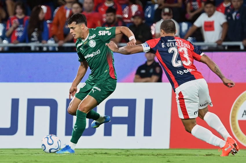 Palmeiras enfrenta o Cerro Porteño no Paraguai (Foto: DANIEL DUARTE / AFP)