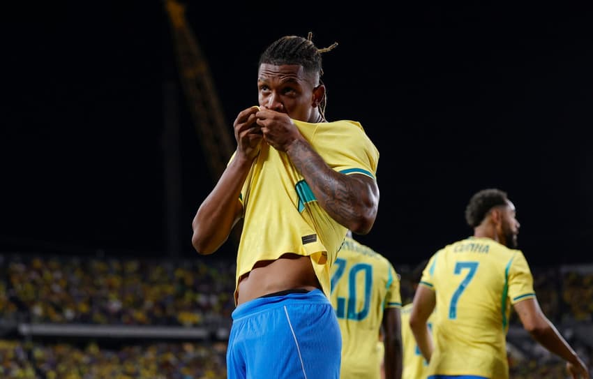 Danilo Santos comemora gol pelo Brasil na vitória por 3 a 1 sobre a Croácia