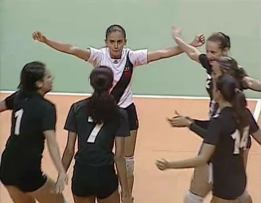 Elenco do Vasco contava com Fabi, que viria a se tornar bicampeã olímpica (Foto: Reprodução)