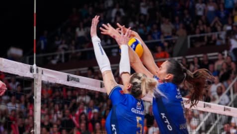 Bloqueio do Minas parou o ataque do Osasco (Foto: Divulgação/Osasco)