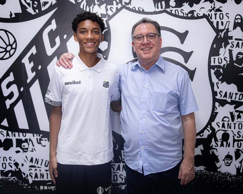 Santos anunciou renovação com Robinho Jr. até 2031. (Foto: Divulgação/Santos)