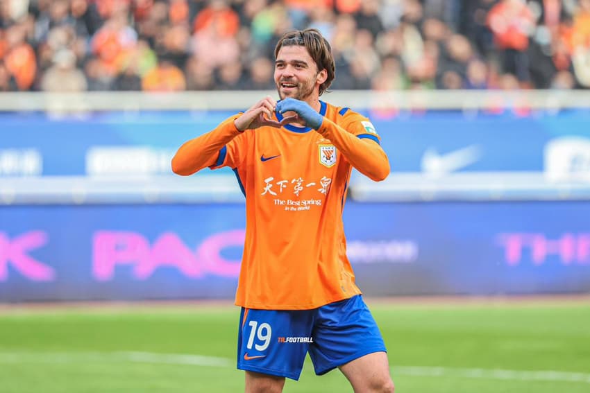 Zeca em ação pelo Shandong Taishan (Foto: Divulgação)