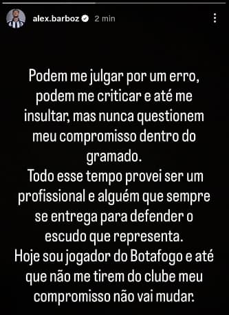 Alexander Barboza, zagueiro do Botafogo, defende profissionalismo em meio a oferta do Palmeiras (Foto: Reprodução)