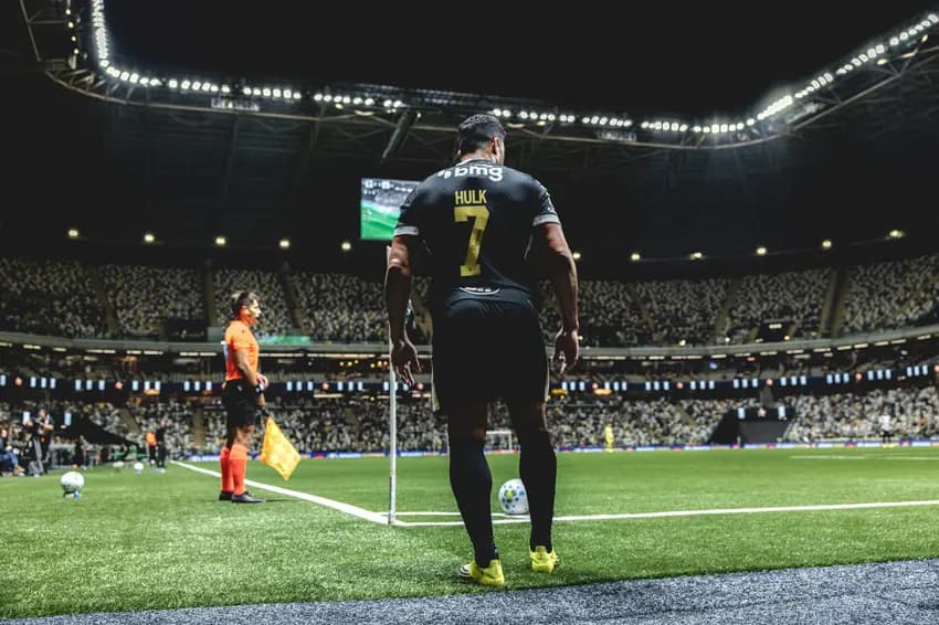 Hulk, desfalque contra o Flamengo, em ação pelo Atlético-MG (Foto: Pedro Souza / Atlético)