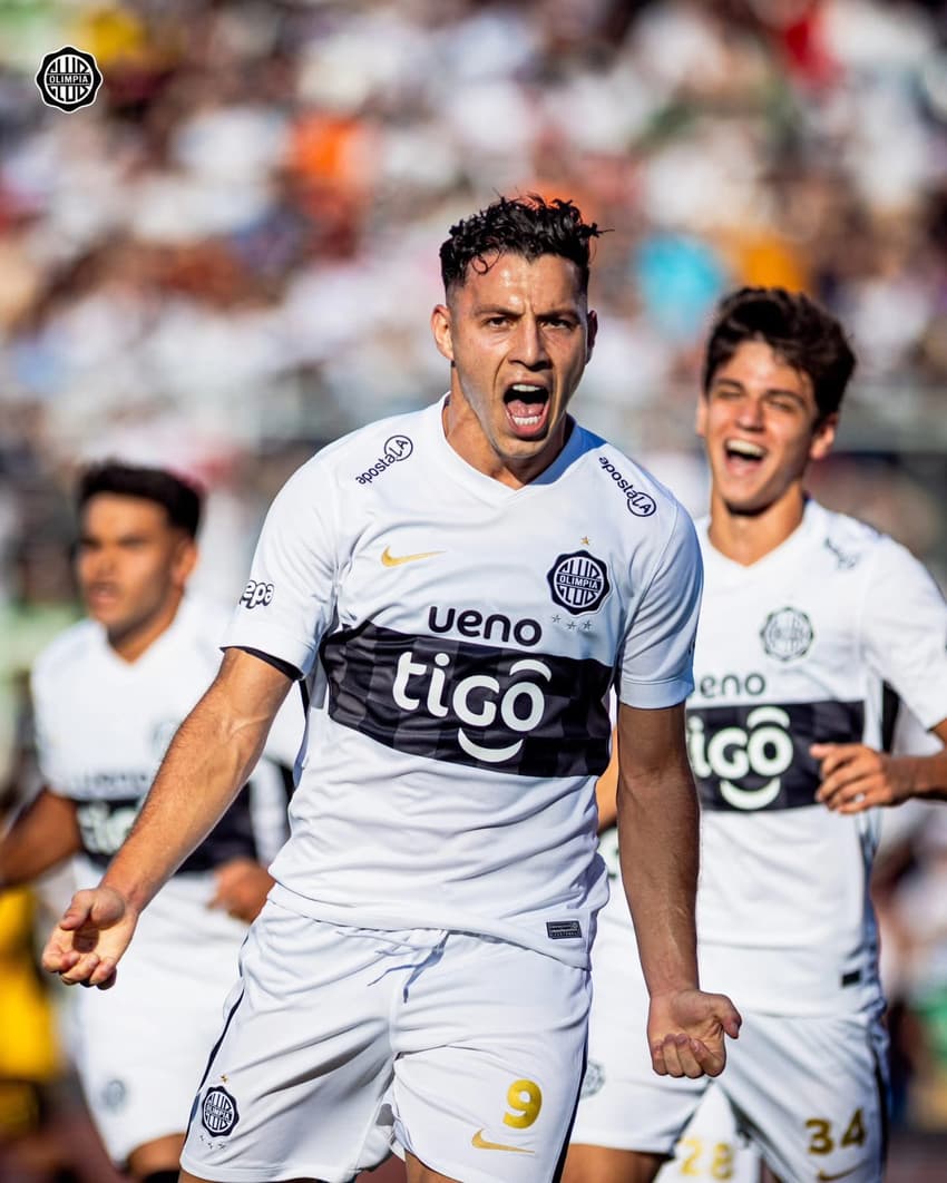 Sebastián Ferreira, ex-Vasco, é atacante reserva do Olimpia