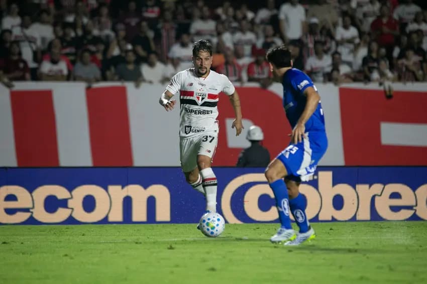 Artur foi decisivo para a vitória do São Paulo diante do Cruzeiro, No Morumbis. (Foto: MARCUS ANGELO/Photo Premium/Folhapress)