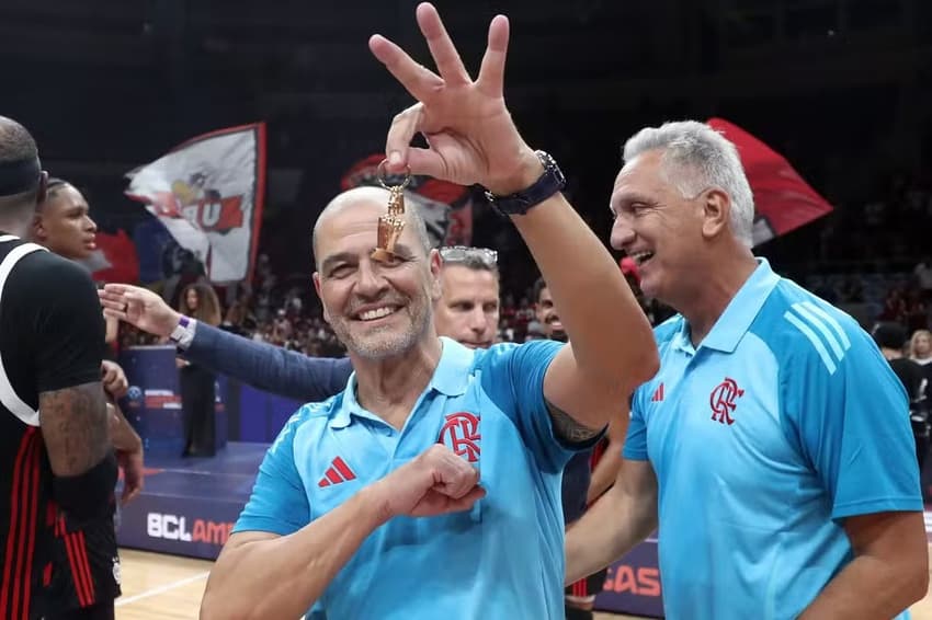 Sergio Hernández chegou ao Flamengo em fevereiro de 2025  (Divulgação/Fiba)