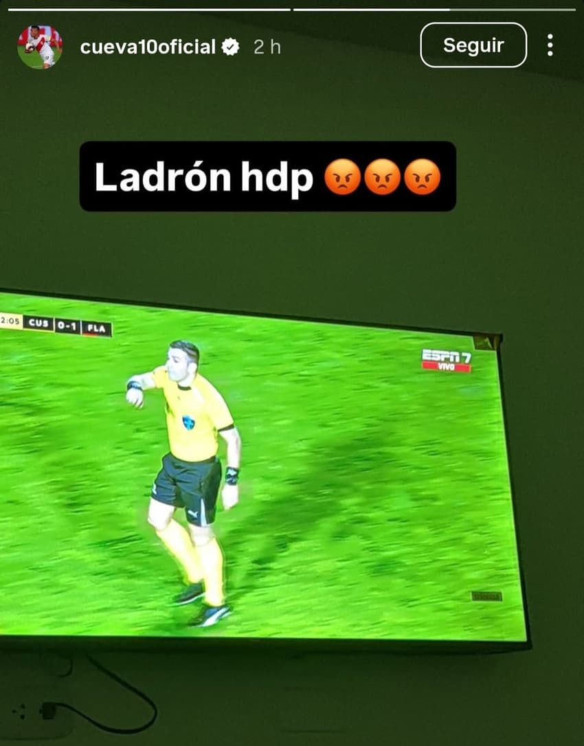 Cueva dispara contra erros de arbitragem na vitória de Flamengo (Foto: Reprodução/cueva10oficial) 