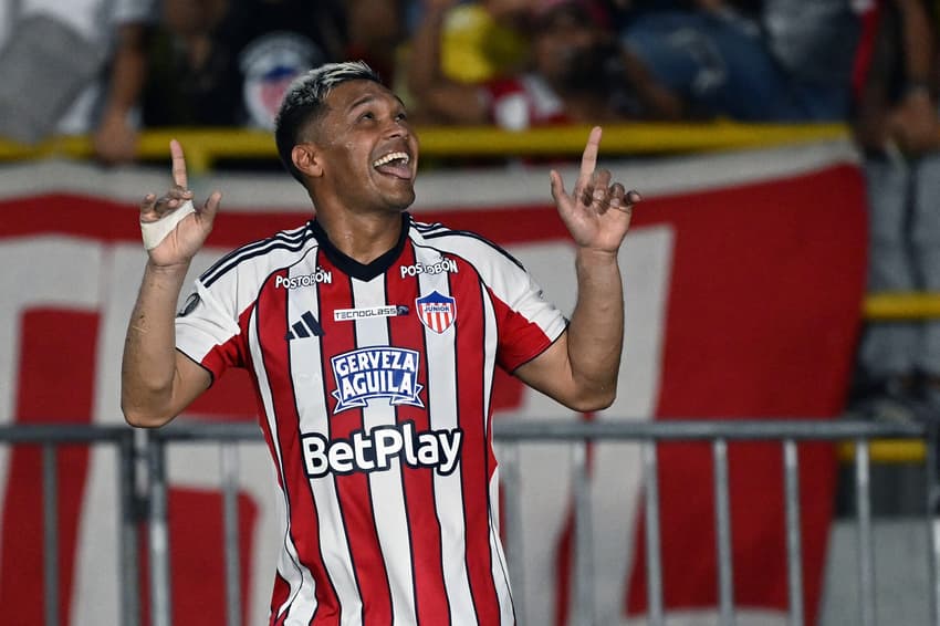 Palmeiras e Junior Barranquilla empataram no primeiro jogo (Foto: Luis ACOSTA / AFP)