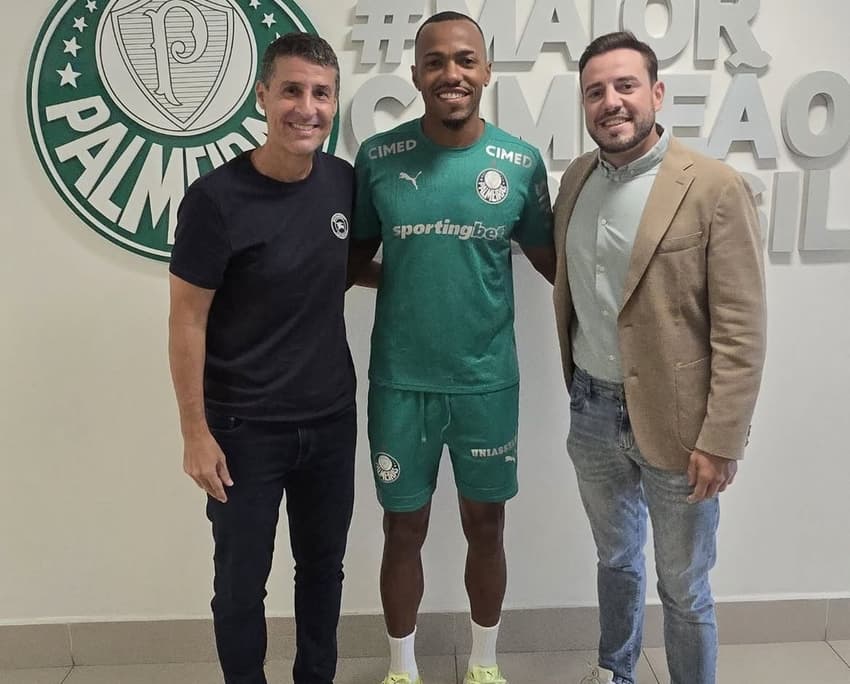 O empresário Márcio Bittencourt ao lado de Marlon Freitas, do Palmeiras, um dos seus clientes (Foto: Reprodução)