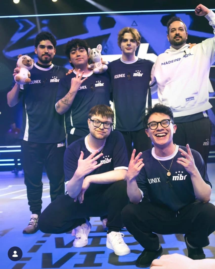 Captura de tela da fotografia do time de Valorant da MiBR em 2026.