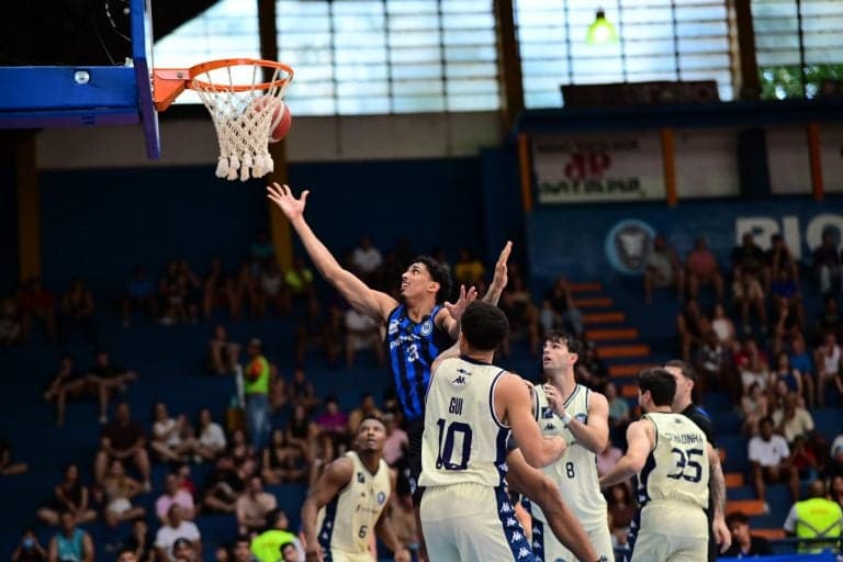 Rio Claro x Pinheiros pelo jogo 3 das oitavas de final do NBB 25/26 (Foto: Filippo Ferrari)