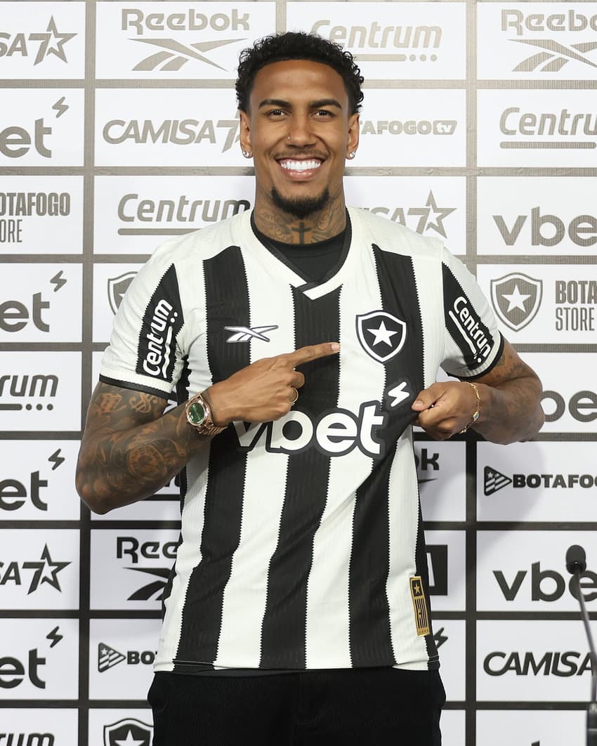 Rwan Cruz foi contratado pelo Botafogo no início de 2025 por 8 milhões de euros, cerca de R$ 48 milhões na cotação da época (Foto: Vitor Silva/Botafogo)