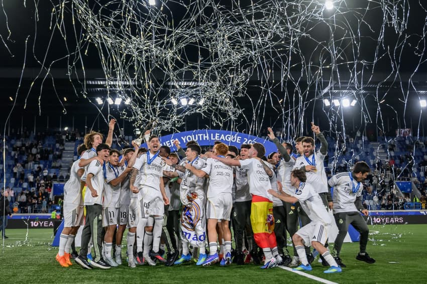 O Real Madrid venceu a Uefa Youth League sobre o Club Brugge (Foto: Fabrice COFFRINI / AFP)