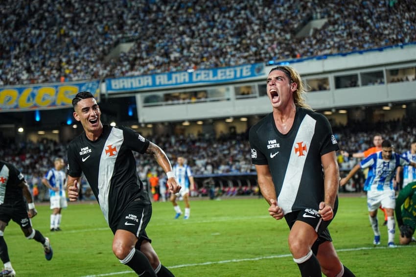 Spinelli comemora gol marcado pelo Vasco contra o Paysandu (Foto: Marx Vasconcelos/Código 19/Folhapress)