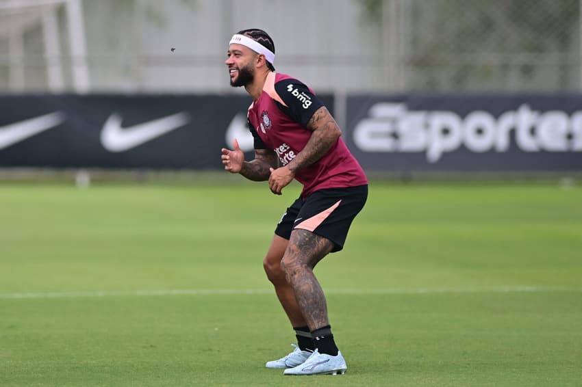 Corinthians quer manter Memphis Depay (Foto: Eduardo Carmim/Photo Premium/Folhapress)