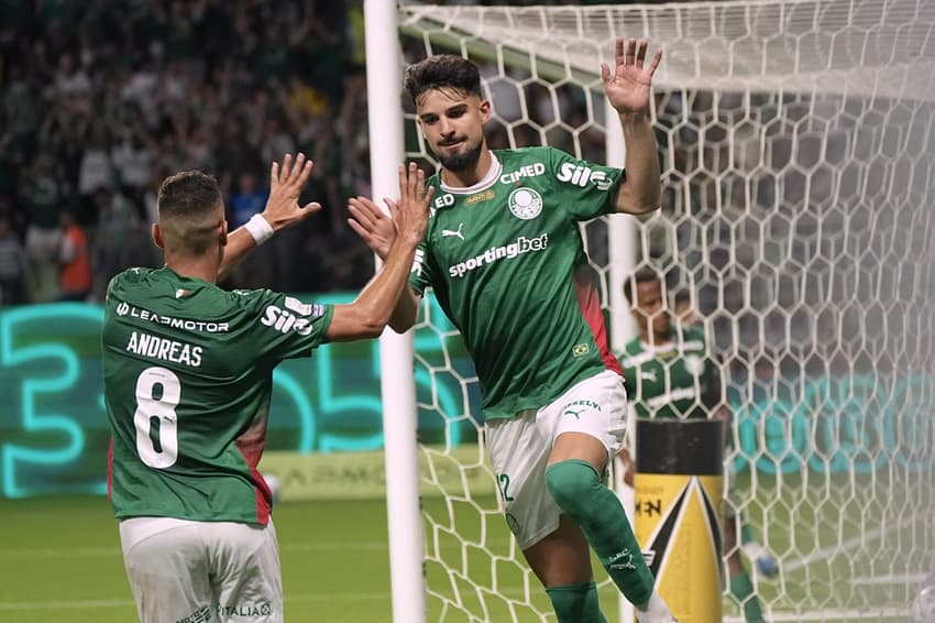 Andreas Pereira e Flaco López em ação pelo Palmeiras (Foto: Paulo Lopes / BW Press / Folhapress)