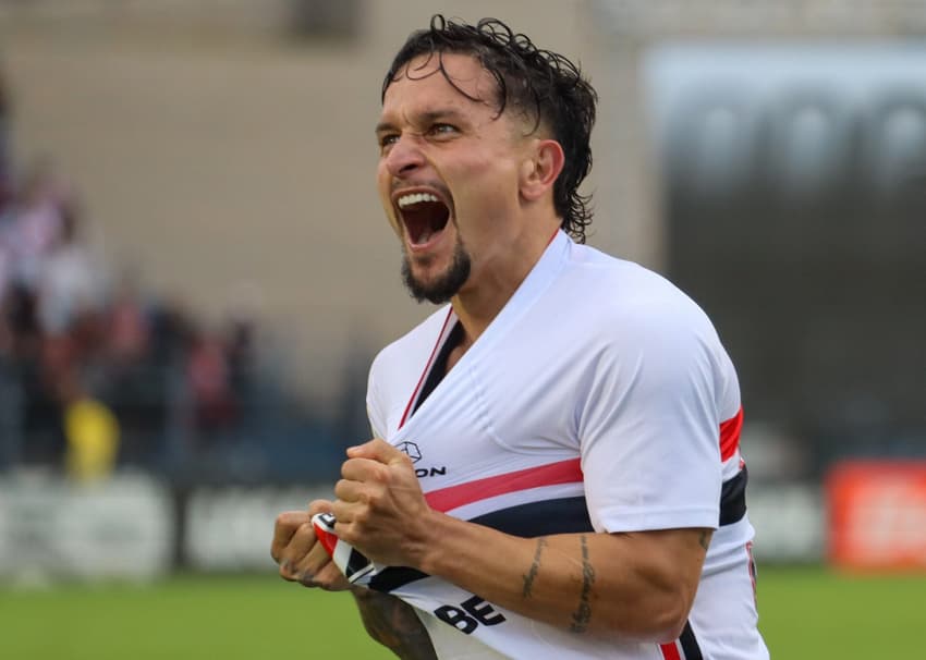 Artur abriu o placar contra o Bahia (Foto: Theo Daolio/Ekobanpress/Folhapress).