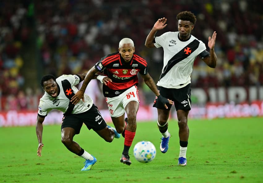 Wallace Yan em ação durante Flamengo x Vasco (Foto: Andre Ricardo/Sports Press Photo/SPP) (Foto: Sports Press Photo / Sports Press Photo/Fotoarena/Folhapress)