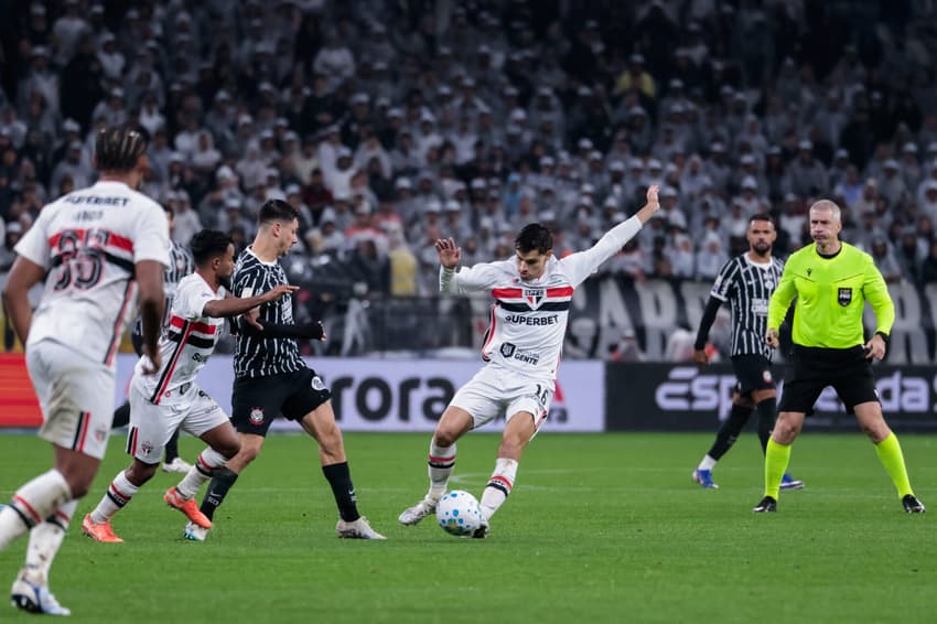 (Foto: Marcello Zambrana/AGIF/Folhapress)