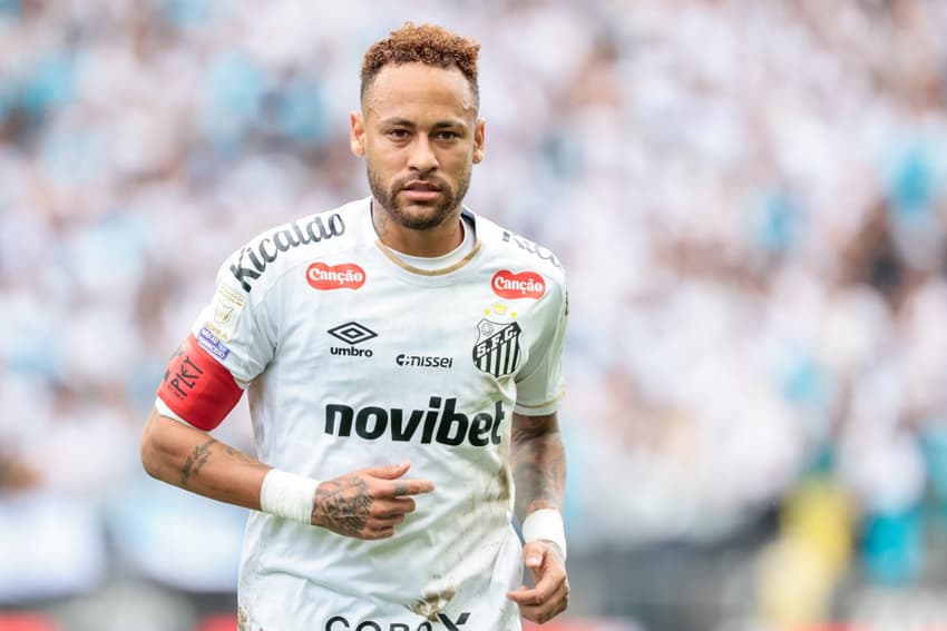 Neymar em ação às vésperas  da convocação da Seleção (Foto: Marcello Zambrana/AGIF/Folhapress)