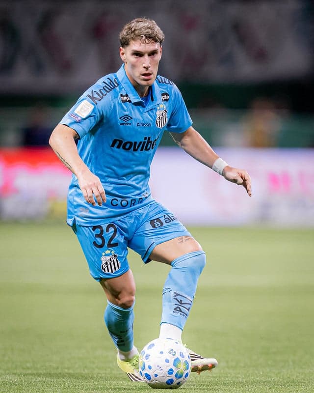 Rollheiser durante partida entre o Santos e o Palmeiras, no Allianz Parque. (Foto: Raul Baretta/ Santos FC)