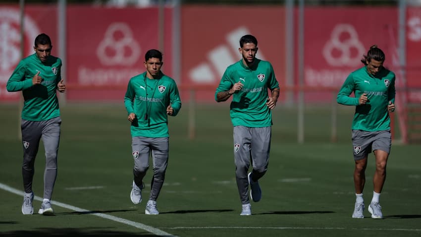 Serna, Savarino, Jemmes e Canobbio no treino do Fluminense no CT do Internacional (Foto: Marcelo Gonçalves/ Fluminense FC)