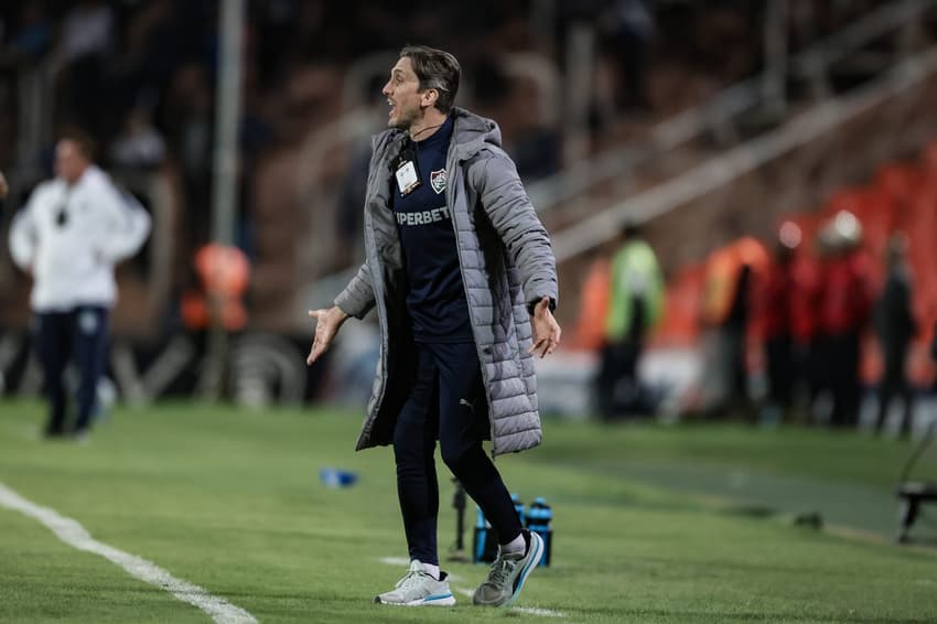 Luis Zubeldía em Independiente Rivadavia x Fluminense (Foto: Marcelo Gonçalves/ Fluminense)