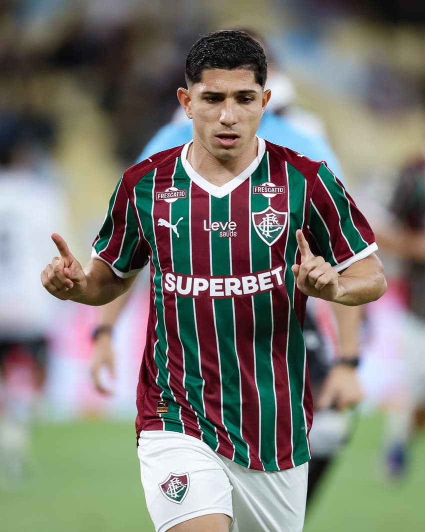 Savarino comemora gol pelo Fluminense (Foto: Marcelo Gonçalves/ Fluminense FC)