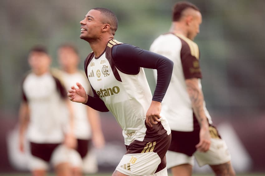 De la Cruz durante treino do Flamengo (Foto: Adriano Fontes/Flamengo)