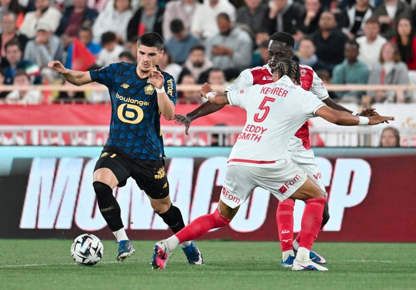 Matias Fernandez-Pardo (Lille) em ação contra o Monaco pela Liga Francesa 