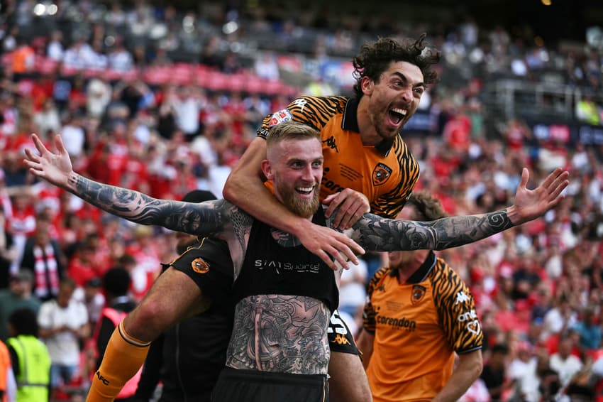 Oliver McBurnie foi o héroi da classificação (Foto: Ben STANSALL/AFP)