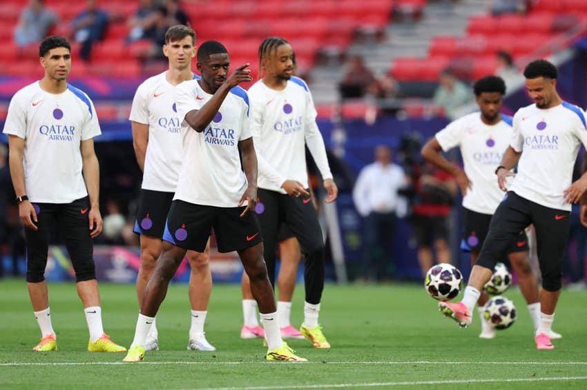 Com Dembélé em evidência, PSG faz treinos na Puskás Arena (Foto: FRANCK FIFE / AFP)
