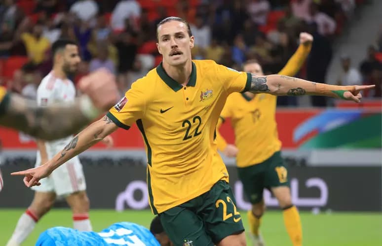 Austrália se classifica para a Copa após vitória sobre a Arábia Saudita (Foto: Mohammed Dabbous / Reuters)