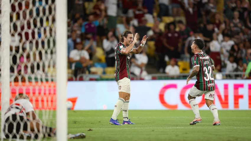 Canobbio e Lucho Acosta comemoram segundo gol do Fluminense contra o São Paulo (Foto: Marcelo Gonçalves / Fluminense FC)