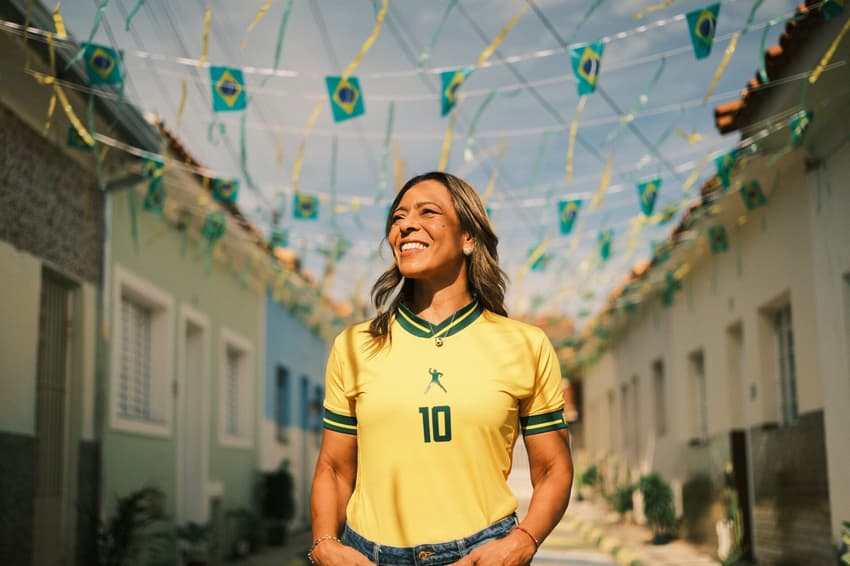 Athleta e Pelé lançam coleção inédita