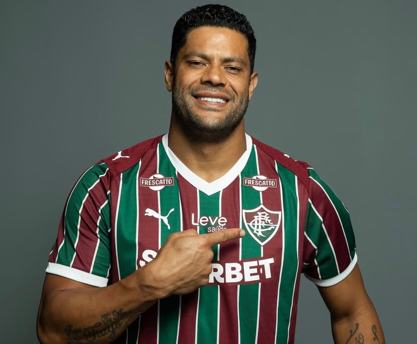 Hulk com a camisa do Fluminense (reprodução Fluminense)