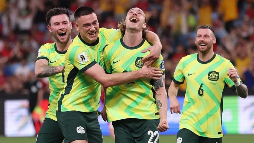 Irvine comemora gol pela Austrália contra a China (Foto: Divulgação/ @Socceroos)