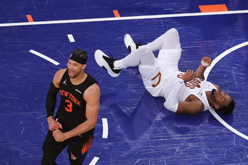 Josh Hart e Donovan Mitchell em jogo 2 das finais da Conferência Leste (Foto: Pamela Smith/Getty Images/AFP)